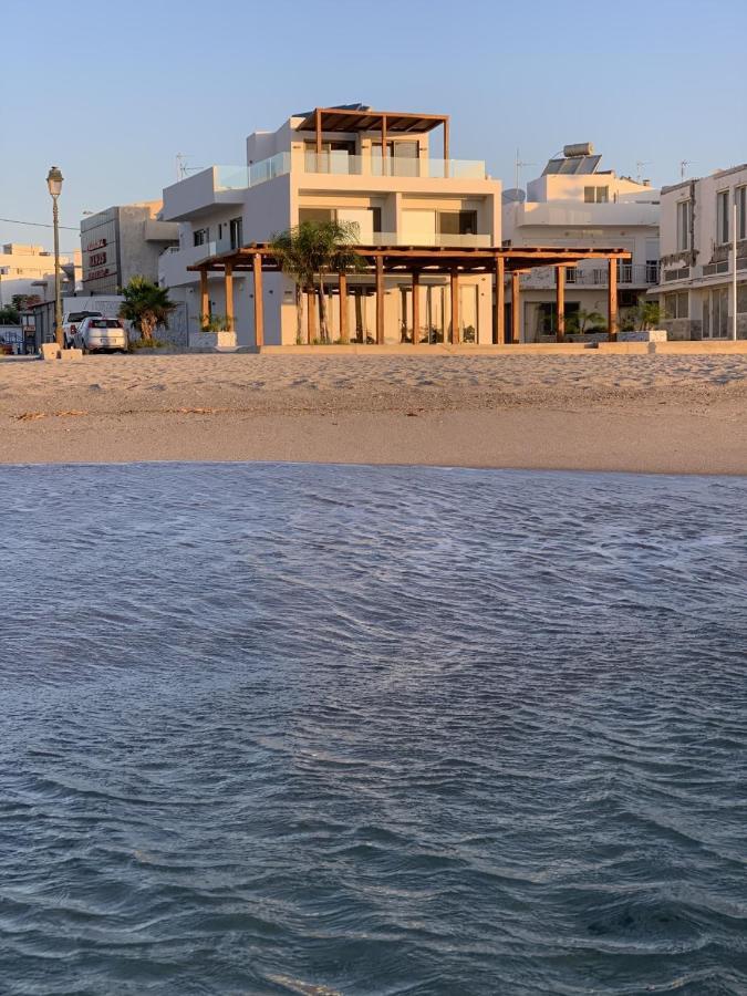 Noa Beachfront Appartamento